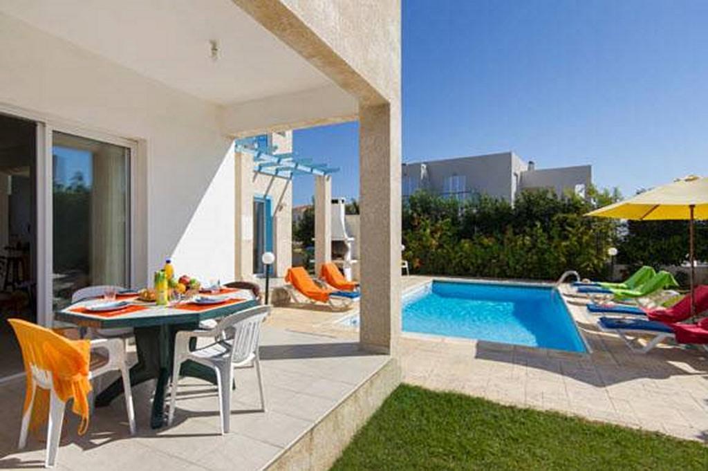 Philippos Paphos Villas - Villa 3 Εξωτερικό φωτογραφία