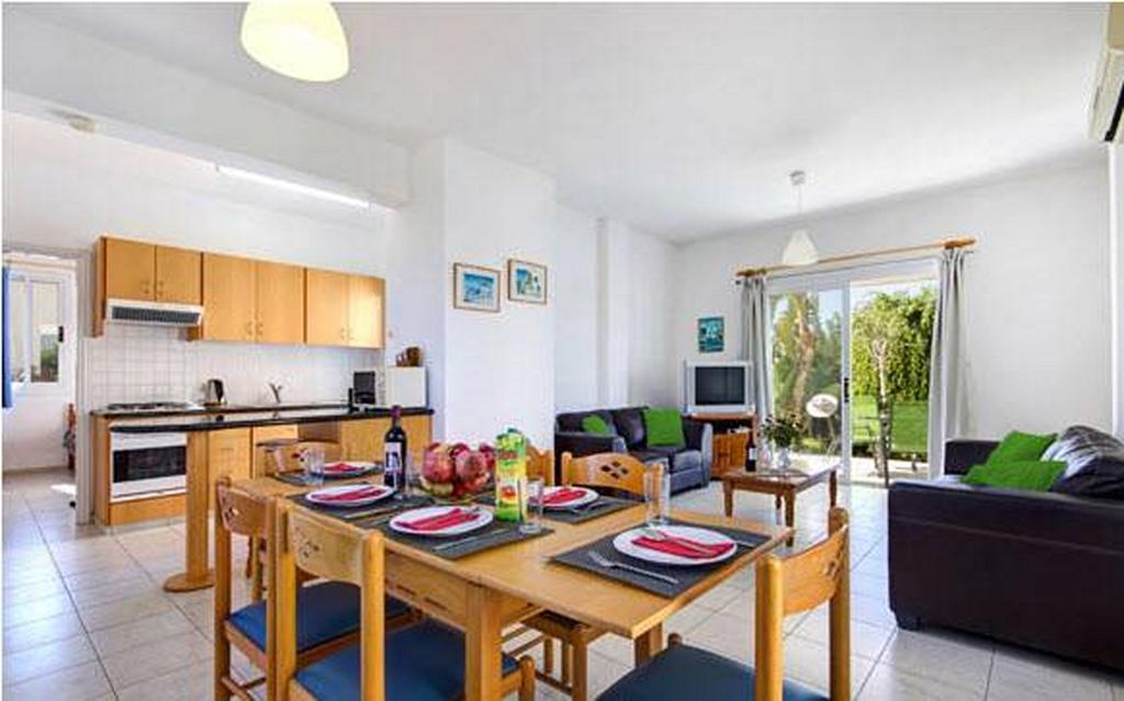 Philippos Paphos Villas - Villa 3 Εξωτερικό φωτογραφία